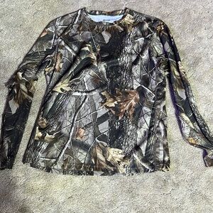 LN men’s Outfitters Ridge camo top size 42-44 large
